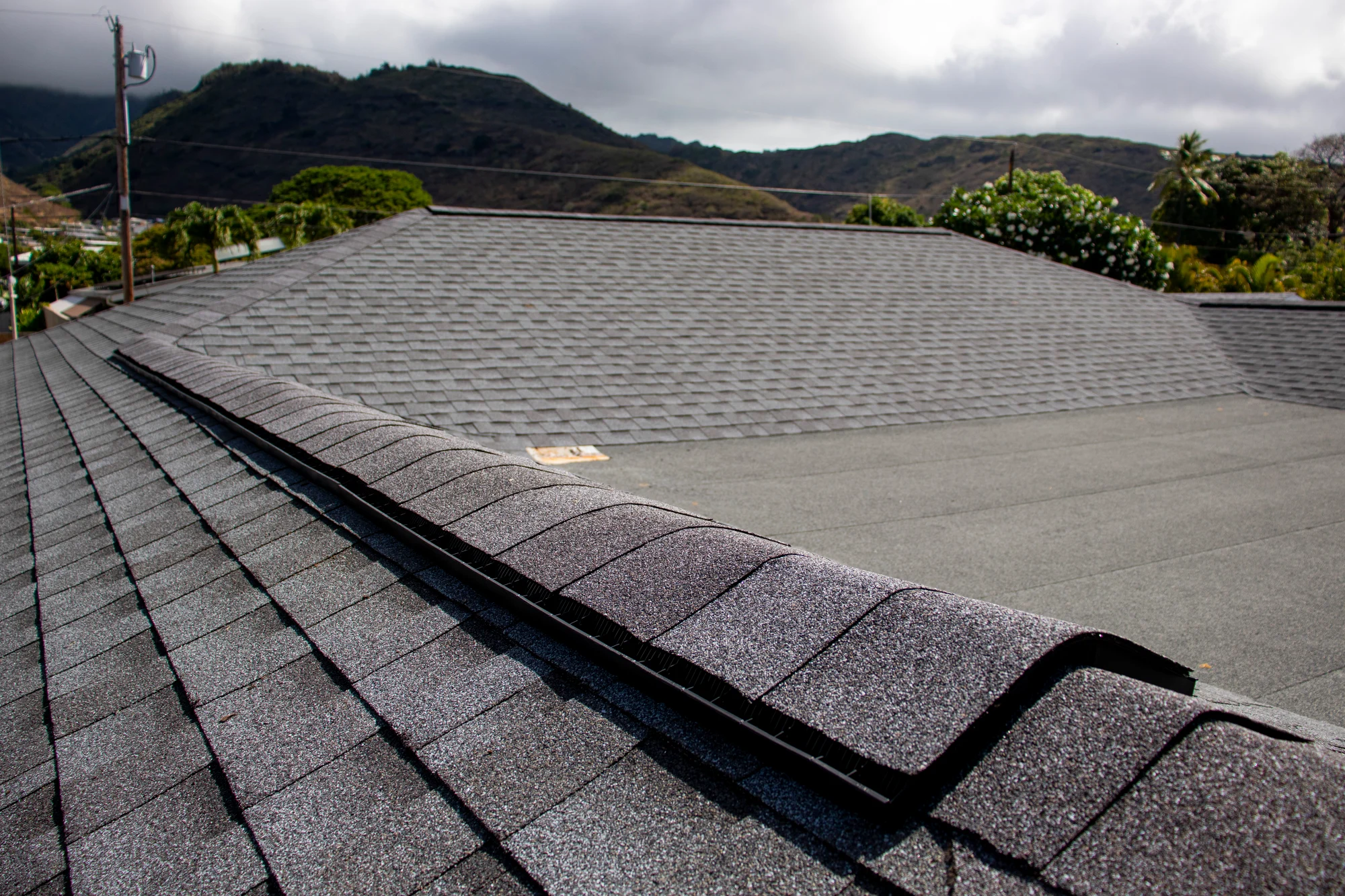 Roof Ridge Vent Benefits for Attic Airflow and Temperature Control
