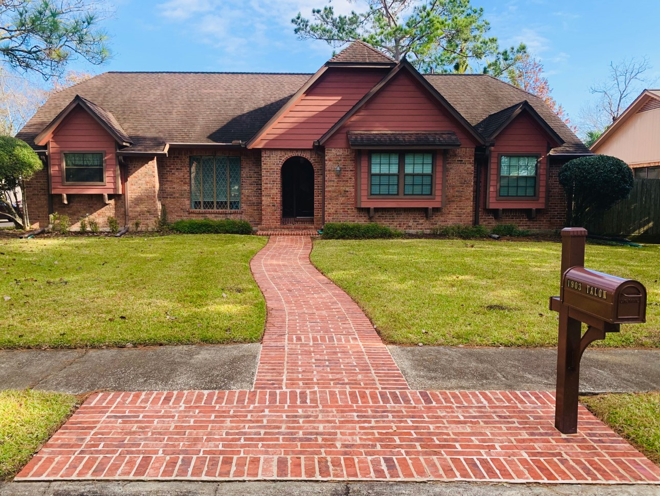 Masonry Contractors in Elmira: Two Options for Brick and Stone Repairs